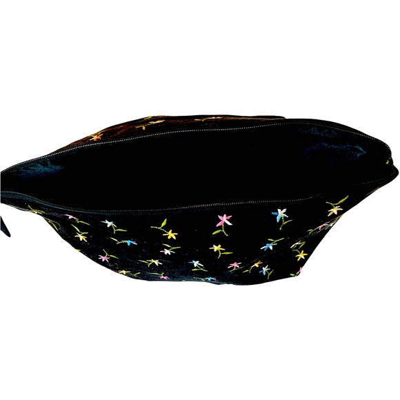 NWOT Susan Faris Small Zip Clutch Bag Black Suede Floral Embroidered - Picture 2 of 4